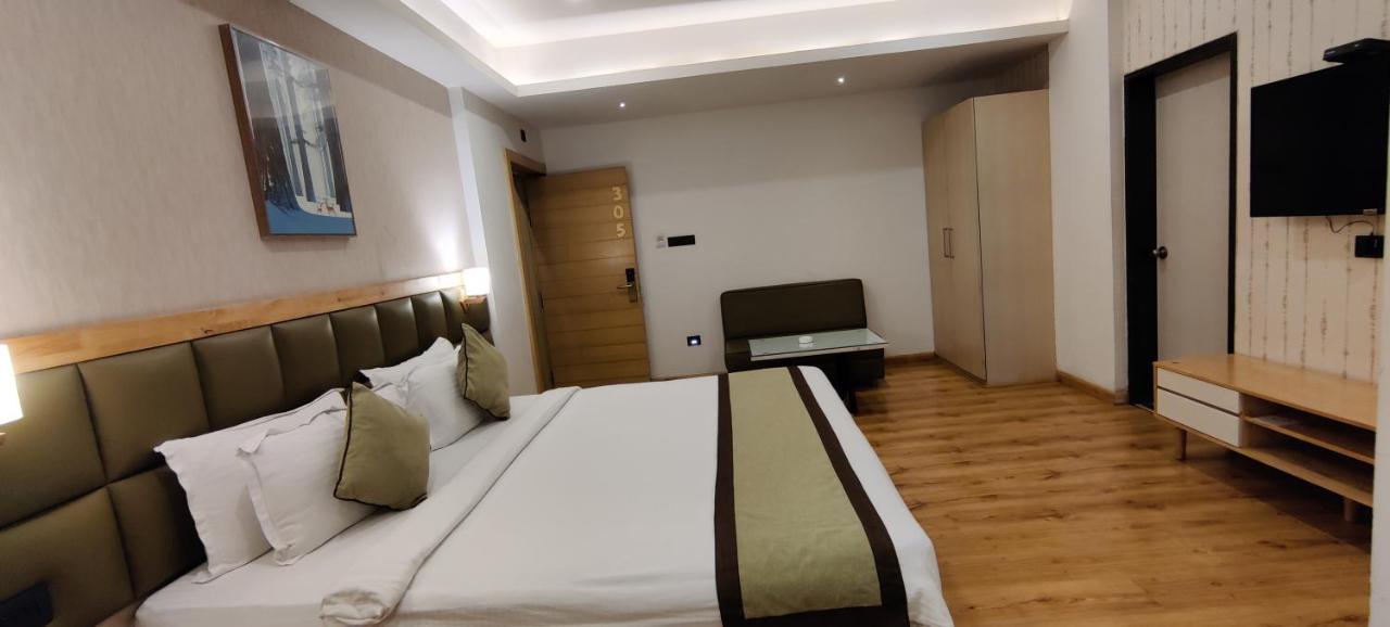 The M Hotel Raipur  Exterior photo